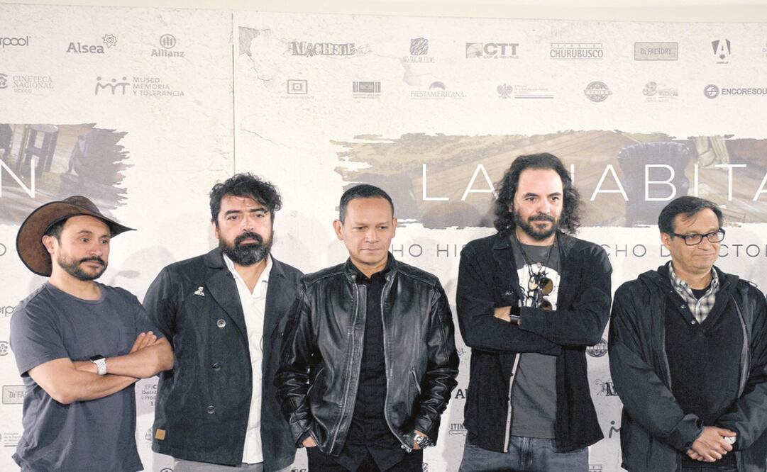 Alfonso Pineda, Iván Ávila, Ernesto Contreras, Alejandro Valle y Carlos Carrera en la presentación de la película. (ALONSO ROMERO. EL UNIVERSAL)