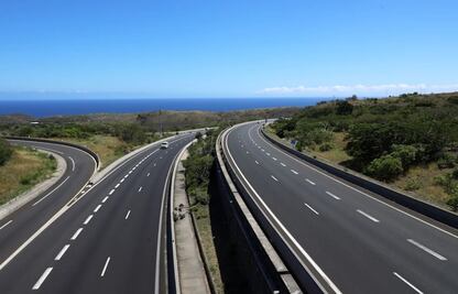 Coronavirus no detiene a corredores de autos callejeros