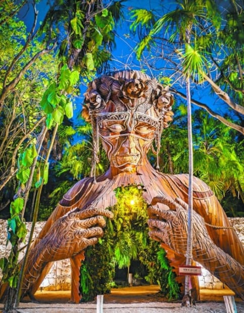 La escultura gigante de Tulum donde todos quieren tomarse una foto