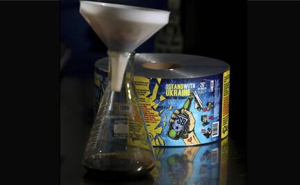 Beba cerveza y ayude a un ucraniano: cervecera del sur de Florida lanza "Beer for Bombs"