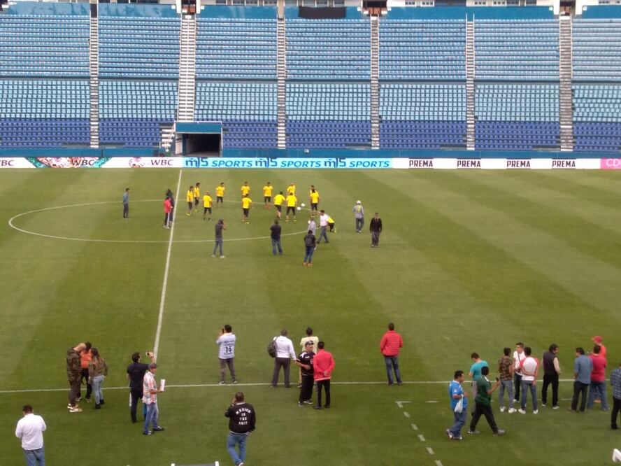 Entrenamiento de las leyendas de Cruz Azul y América FOTO/ JESÚS PATIÑO