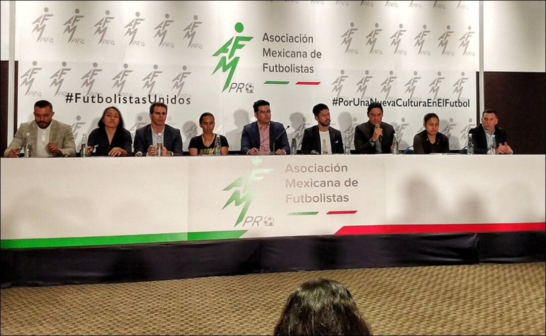 El presidente ejecutivo de la AMFpro, anunció que el nuevo reglamento ya fue enviado a la FIFA. Foto: Twitter