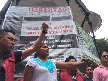 Insiste CNTE en que no se retirará del zócalo de Oaxaca