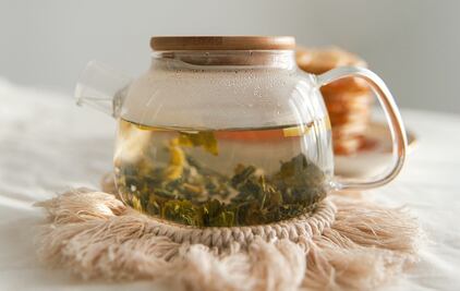 Prepara una infusión de hoja santa y aprovecha sus beneficios