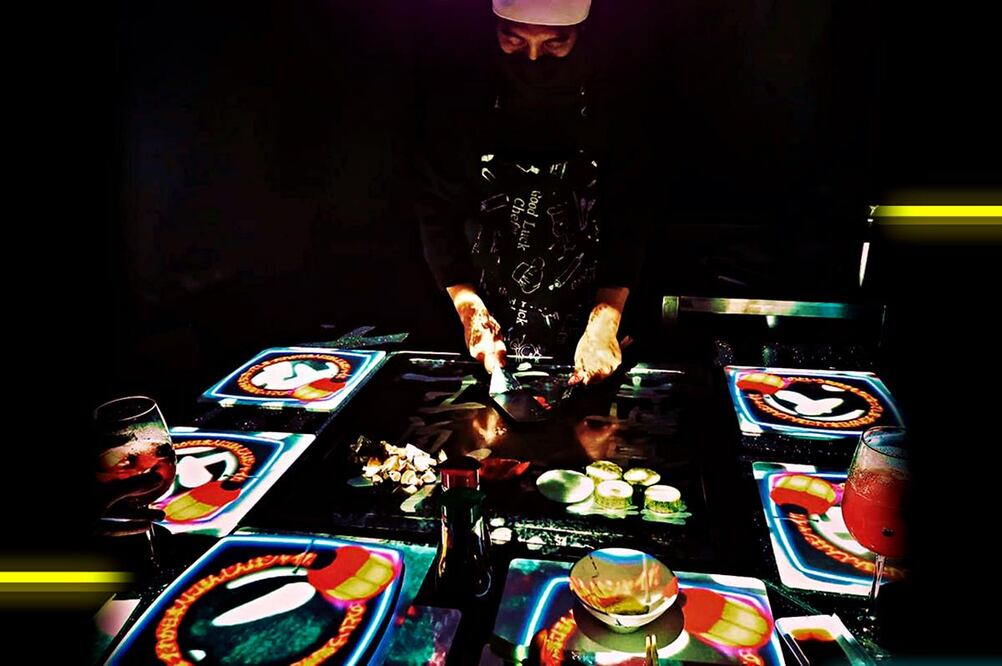 Japanex es la emopresa que desarrolló esta experiencia gastronómica de varios tiempos con video mapping incluido. Foto: Japanex