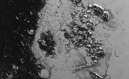 Descubre otra cordillera en el "corazón" de Plutón