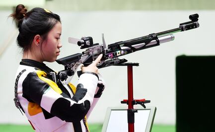 Tiradora china consigue la primera medalla de oro en Tokio 2020