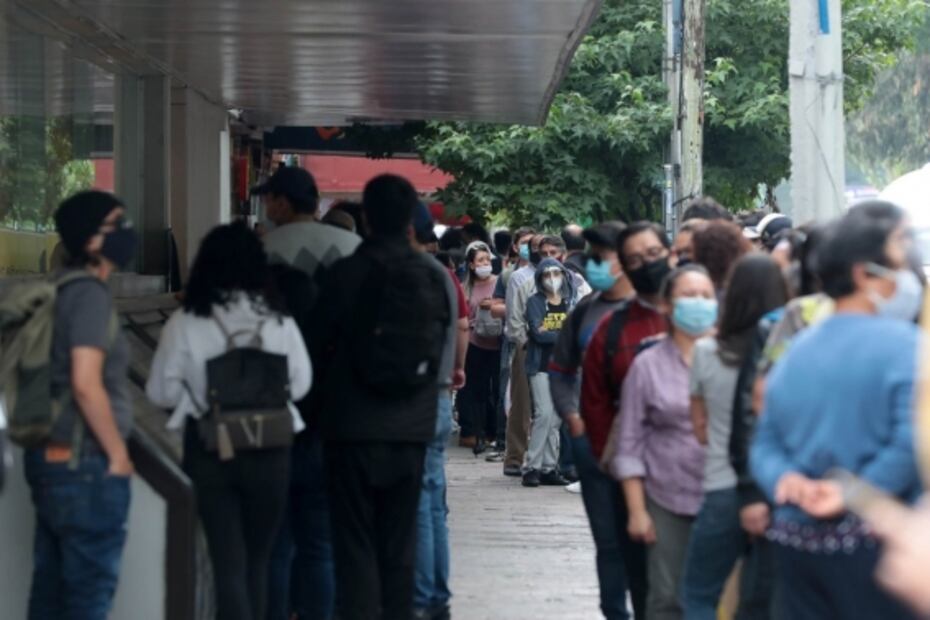 Manifestaciones, playas abarrotadas y besos en semáforo rojo y naranja, entre las fotos de la semana