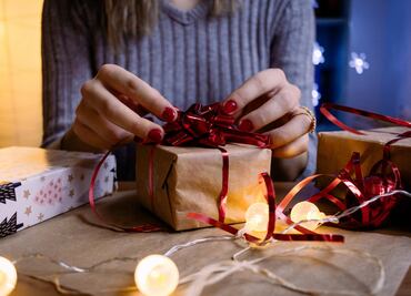 Te decimos qué regalar por menos de 200 pesos esta Navidad