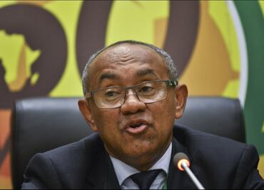 La FIFA suspende al presidente de la Confederación Africana de Futbol