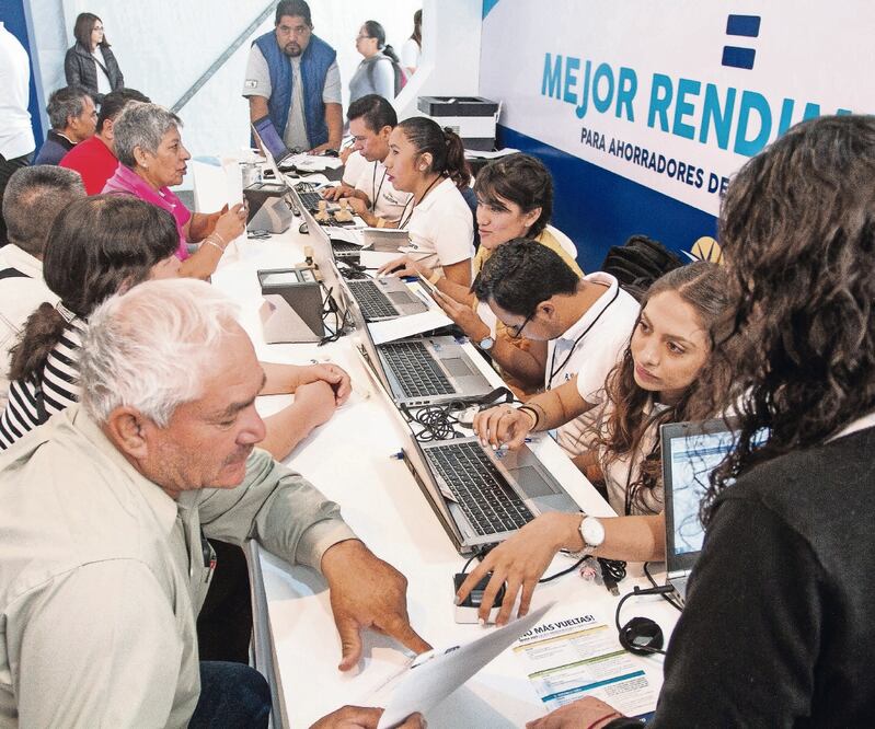 Autoridades y administradoras sugieren que disponer del dinero de la cuenta de Afore a causa de desempleo sea la última opción. Foto: ARCHIVO EL UNIVERSAL