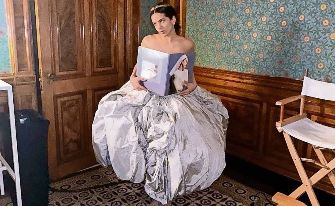 La fe, la esencia femenina e historias de santas inspiraron a la española. Foto: Instagram @rosalia.vt