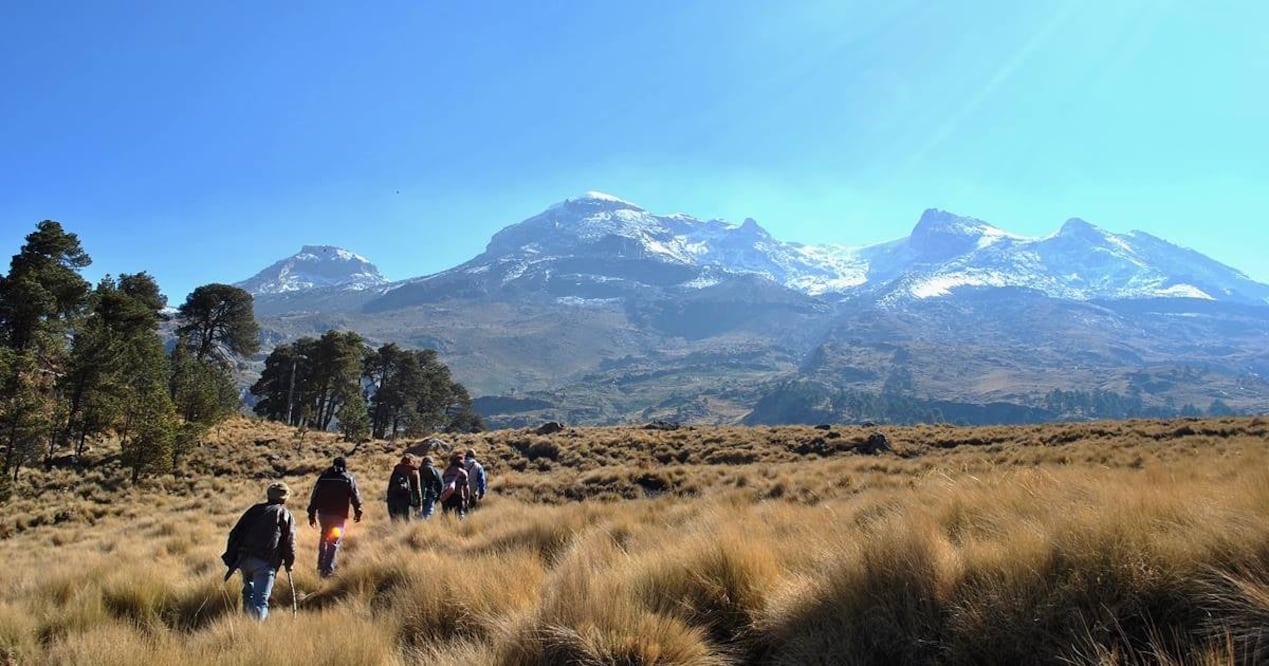 Hay rutas de senderismo para llegar a las faldas del Iztaccíhuatl. (Foto: Archivo El Universal)