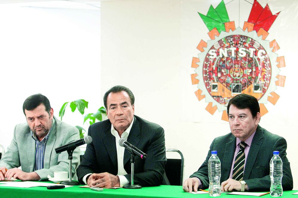 El líder sindical del STC Metro, Fernando Espino, mencionó que el accidente de la L-5 pudo asemejarse al de 1975, en el que se perdieron vidas; pero como el tren que recibió el impacto iba de salida no resultó tan grave (ARCHIVO EL UNIVERSAL)