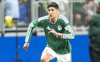 Edson Álvarez vuelve a jugar y enfrenta a la afición del Fenerbahçe tras la victoria