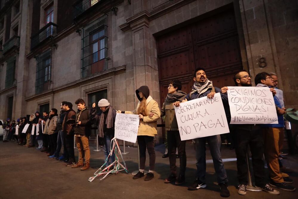 Artistas presionan al Gobierno Federal y consiguen promesa de pago