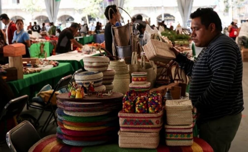 Pueblos originarios muestran riqueza de sus tradiciones en el Zócalo