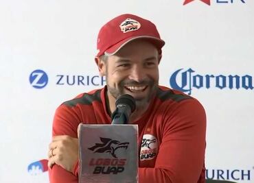 Rafael Puente corre a reportera