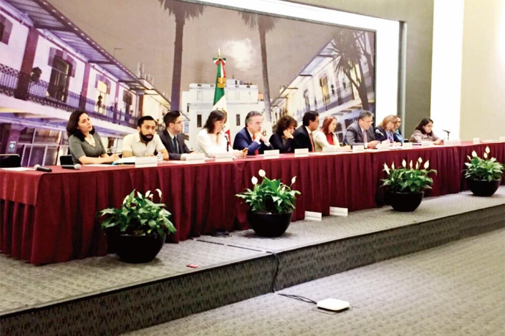 En la instalación de mesas de trabajo del Mecanismo para la Protección de Personas Defensoras de Derechos Humanos y Periodistas, estuvieron presentes representantes de la Segob, SRE, PGR, CNDH, ONU-DH y Conago (TOMADA DE TWITTER)