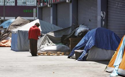 California ordena desmantelar campamentos de personas sin techo