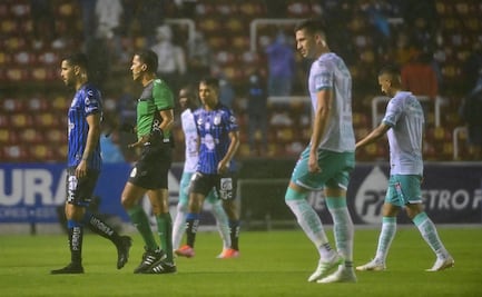 Querétaro vs León se suspende 25 minutos por fuerte lluvia