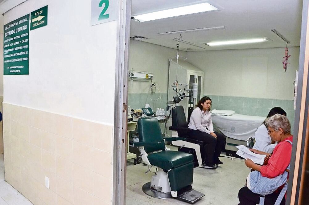 El Hospital General Dr. Gaudencio González Garza presta servicio de manera normal desde las 6:30 horas de ayer (PERLA MIRANDA. EL UNIVERSAL)