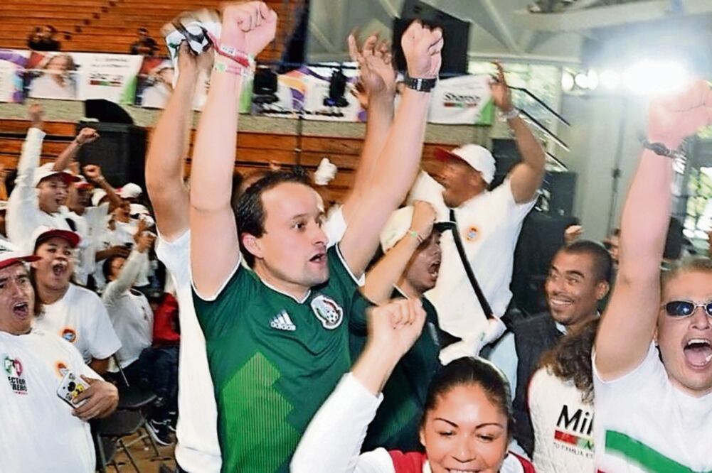 Mikel Arriola convocó a unas 2 mil personas en un evento para disfrutar del partido entre México y Alemania. Foto: ESPECIAL