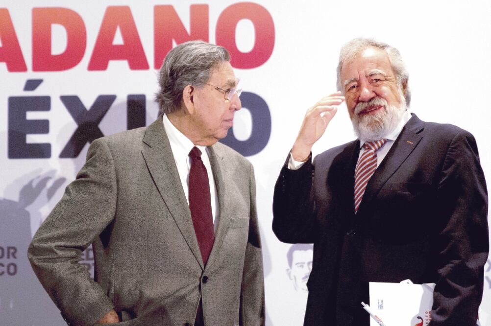 Cuauhtémoc Cárdenas y Alejandro Encinas en el encuentro organizado por las fundaciones Lázaro Cárdenas y Friedrich Ebert Stiftung (MOISÉS PABLO. CUARTOSCURO)