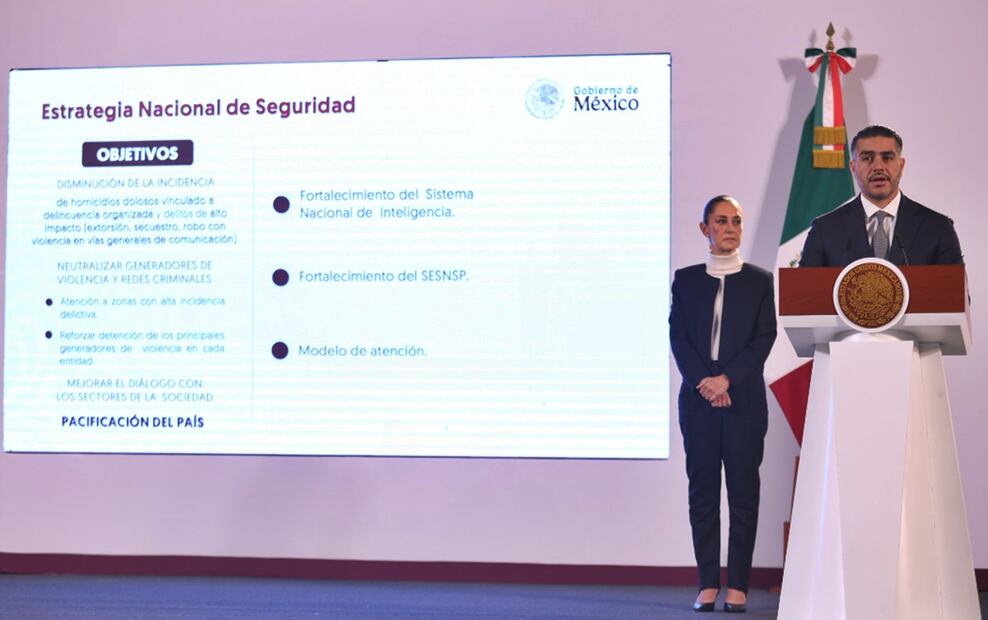 Omar García Harfuch, secretario de Seguridad y Protección Ciudadana, presentó la Estrategia Nacional de Seguridad basada en 4 ejes: Atención a las causas; consolidación de la Guardia nacional; fortalecimiento de estrategia e investigación y coordinación absoluta en el Gabinete de Seguridad y con los estados. Foto: Diego Simón Sánchez/EL UNIVERSAL. Foto: Diego Simón Sánchez/EL UNIVERSAL