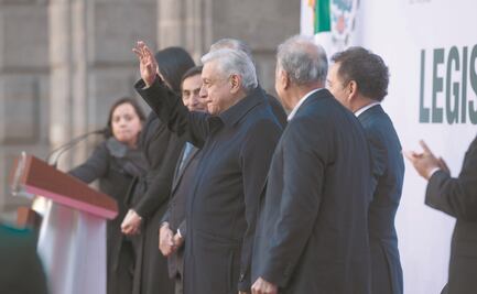 Crónica. AMLO, un rockstar vitoreado y aplaudido por legisladores de Morena y aliados