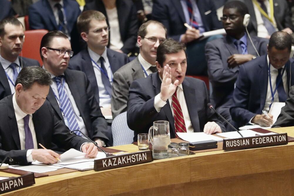 El representante de Rusia ante la ONU, Vladimir Safronkov, criticó en la sesión del Consejo de Seguridad de la ONU la decisión de Estados Unidos. (JASON SZENES. EFE)