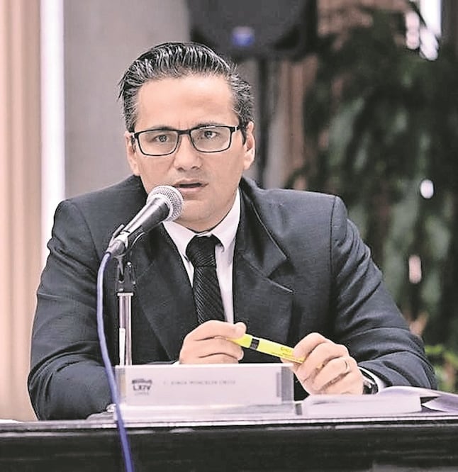 El fiscal aseguró que se investiga al legislador priísta por el presunto desvío de 23 mil 156 millones de pesos (TOMADA DE FACEBOOK)