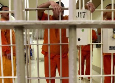 EU ordena cierre nacional de prisiones federales tras riña entre pandillas en cárcel de Texas