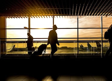 EU pide a spring breakers reconsiderar viajar a México por seguridad