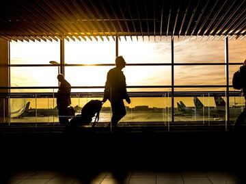 EU pide a spring breakers reconsiderar viajar a México por seguridad