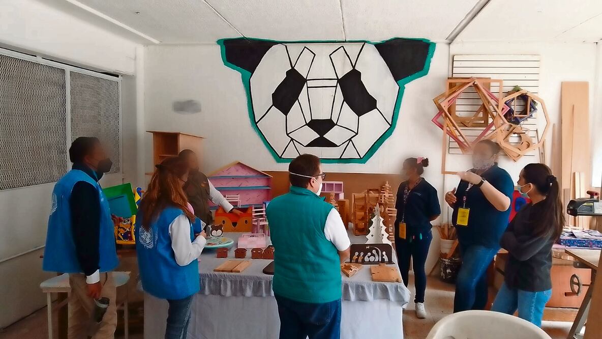 Tuiio y ONU capacitan a presidiarias en temas de educación financiera para reinsertarlas a la vida laboral.