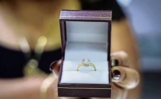 El amor está en el aire y en las joyerías