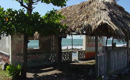 Tras bloqueos, acuerdan abrir al 50% playas de Chiapas pese a Covid