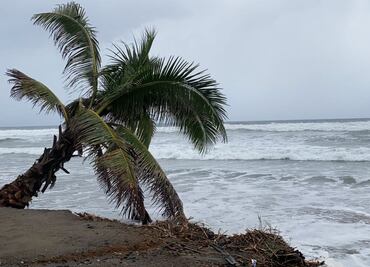 No se reportan afectaciones graves por paso del huracán Rick en Michoacán