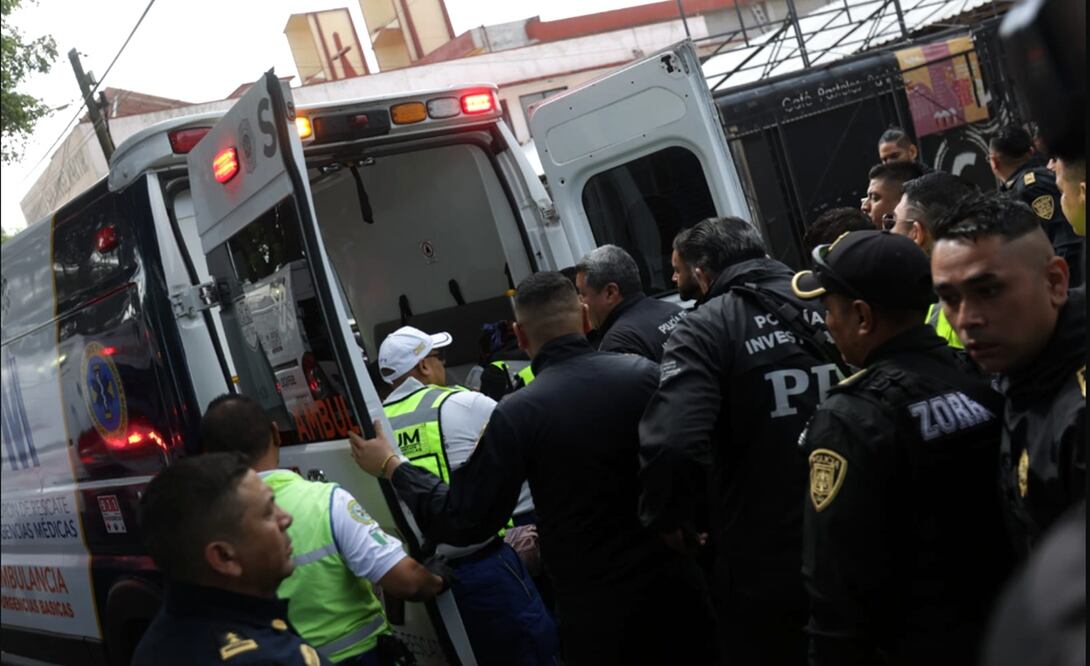 Un hombre que tomó como rehén a otro hombre en un centro comunitario fue abatido por las autoridades en la alcaldía Gustavo A. Madero, Ciudad de México, el 1 de julio de 2025. Foto: Francisco Rodríguez/EL UNIVERSAL