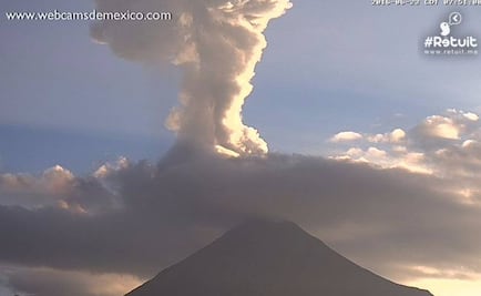 Volcán de Colima emite fumarola de 2 km