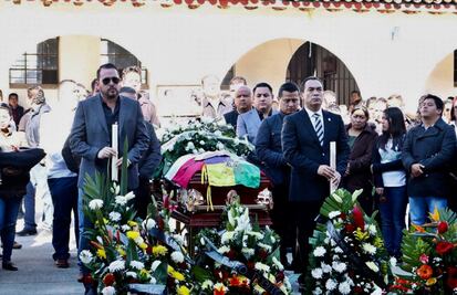 Despiden a edil de Paracho, Michoacán, asesinado ayer viernes