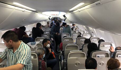 Avión de la Fuerza Aérea ya vuela hacia México con 81 personas rescatadas de Ucrania