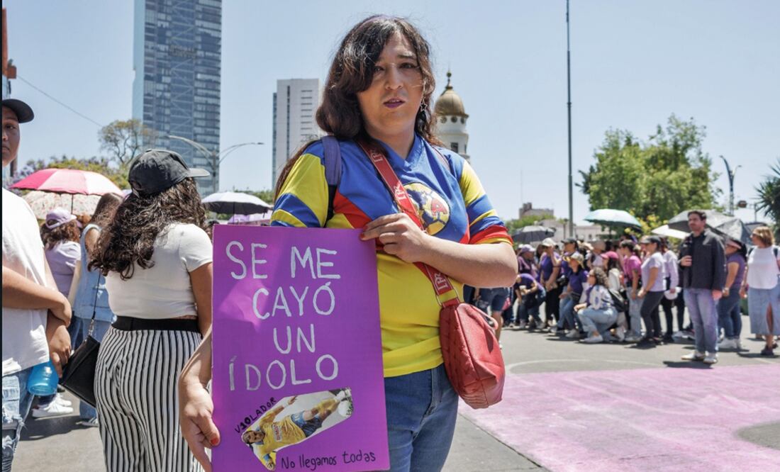 Mujeres activistas y políticas protestan contra Cuauhtémoc Blanco en la Ciudad de México, piden quitarle el fuero para que enfrente acusaciones por violación, el 29 de marzo de 2025. Foto: Yaretzy M. Osnaya / EL UNIVERSAL