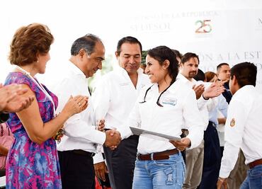 Reconocen en Guerrero a personal de comedores comunitarios