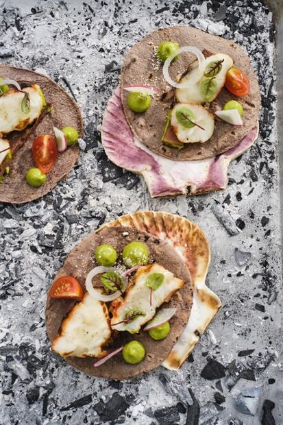 Consiente a papá con una parrillada de mariscos