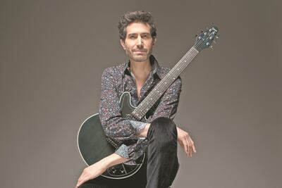 Benny Ibarra sale del encierro para cantar