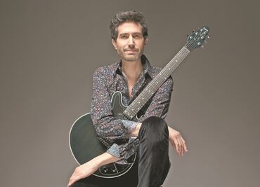 Benny Ibarra sale del encierro para cantar