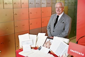 Gonzalo Celorio deposita legado en el Instituto Cervantes 