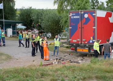 Camión de empresa española arrolla a asistentes a comida al aire libre en Países Bajos; mata a 6